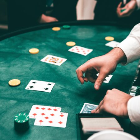 Theory of poker: Types of poker